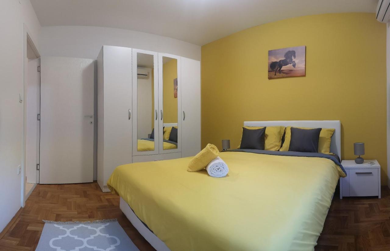 סרמסקה מיטרוביקה Apartman Sunflower מראה חיצוני תמונה