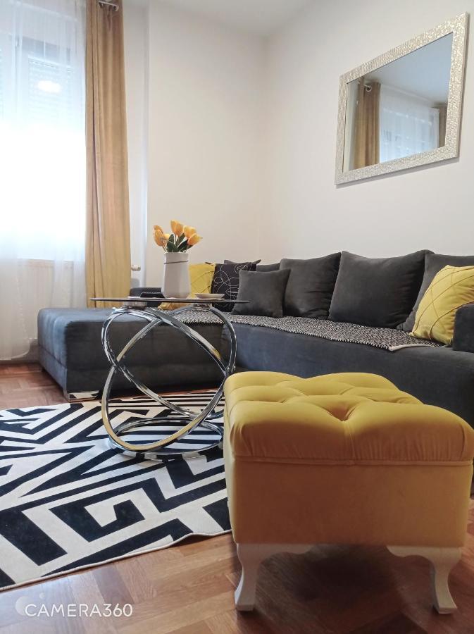 סרמסקה מיטרוביקה Apartman Sunflower מראה חיצוני תמונה