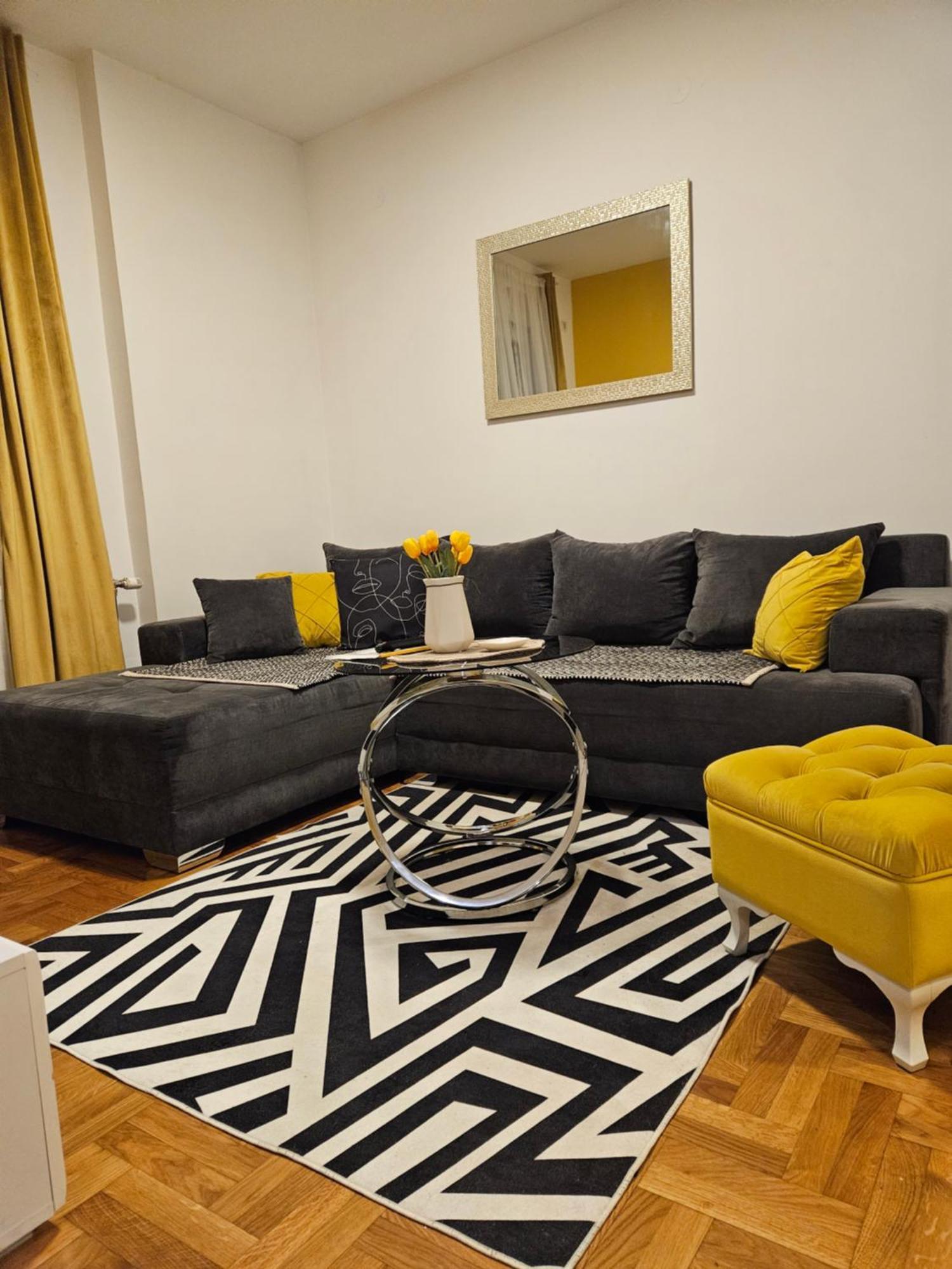סרמסקה מיטרוביקה Apartman Sunflower מראה חיצוני תמונה